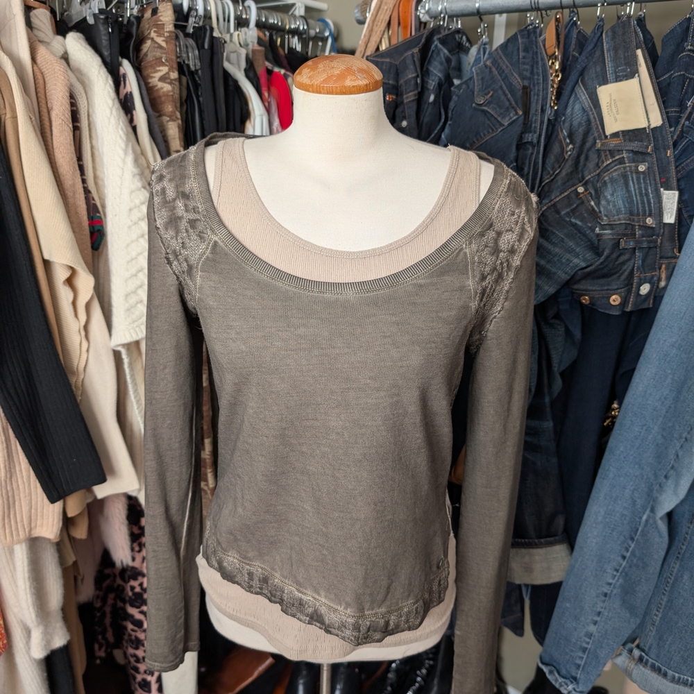 Garcia Gray Textured Top With a Matching Tank.